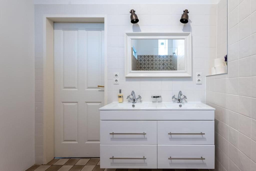 Spacious 2br By Metro And Center By Hm * Wien